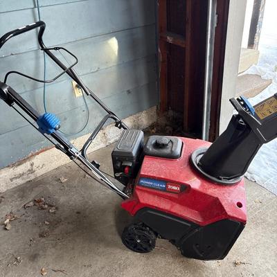 Toro Power Clear Snow thrower