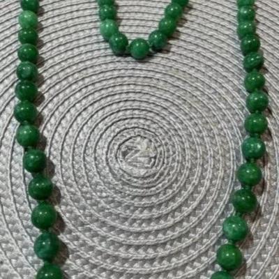 Vintage 24" Jade/Jadeite Large Bead Fashion Necklace w/2" Donut Pendant Preowned from an Estate. Very Nice Quality Beads as...
