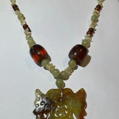Vintage Asian 18" Beaded Necklace w/Jade/Jadeite Pendant in Good Preowned Condition.