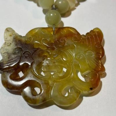 Vintage Asian 18" Beaded Necklace w/Jade/Jadeite Pendant in Good Preowned Condition.