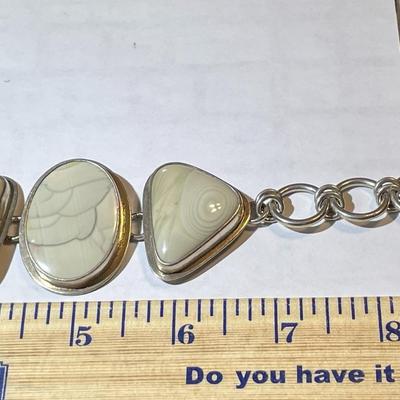 Vintage Sterling Silver Heavy Encased Agate/Stones 7-8.5" Adjustable Bracelet 77.6 Grams TW in Good Preowned Condition.