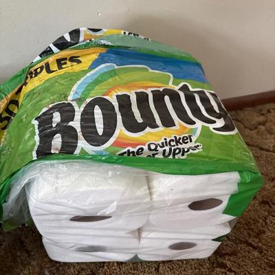 4 rolls Bounty paper towels