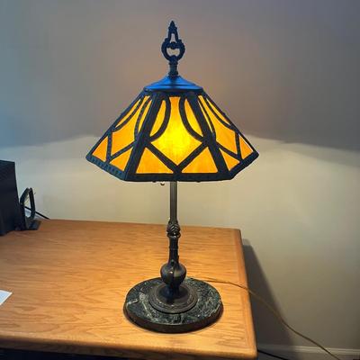 Vintage Slag Glass Table Lamp (O-BC)