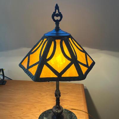 Vintage Slag Glass Table Lamp (O-BC)