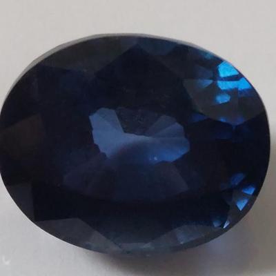 IGI CERTIFIED LAB GROWN SAPPHIRE 9.07 CT