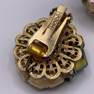 Hobe bead bracelet and clip on earrings