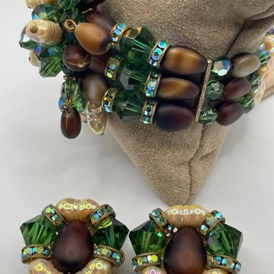 Hobe bead bracelet and clip on earrings