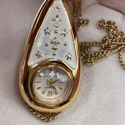 Sheffield six bezel pendant