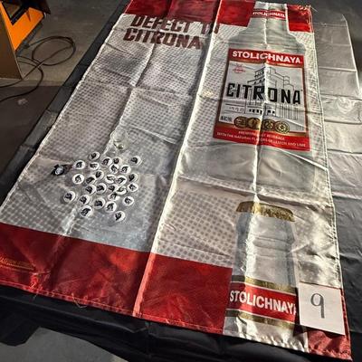 9-Citrona Cloth Sign and Buttons