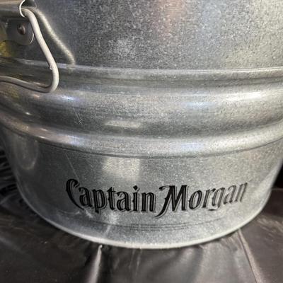 23-Captain Morgan Tub and Large Decor Bottles
