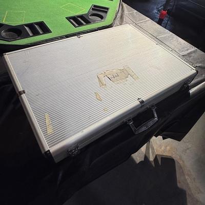 51-poker table and chips