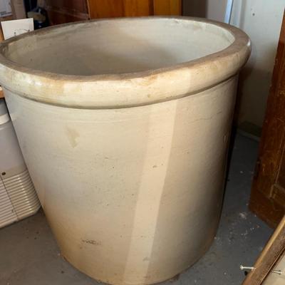 79-20 gallon Redwing Crock
