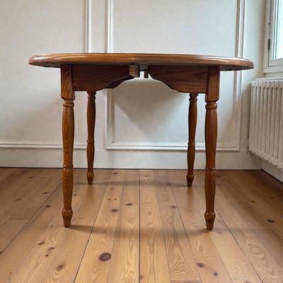 Vintage Drop Leaf Dining Table, Removable Leaf, And Six Press Back Chairs