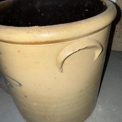 92-4 Gallon Crock