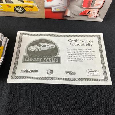 -2- 1:24 SCALE | Stock Car #2 Dale Earnhardt Mello Yellow 2002 | With COA
