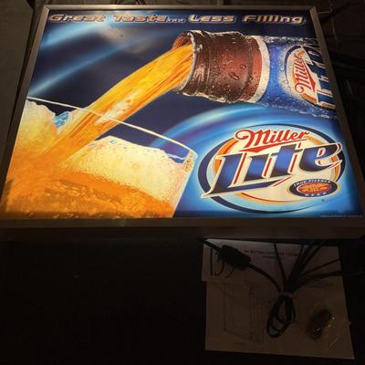 133-Miller Lite MOTION Light Box