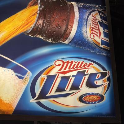 133-Miller Lite MOTION Light Box