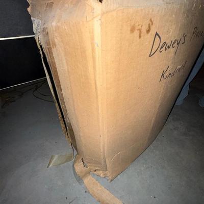 141-large box of Captain Morgan plastic beer mugs