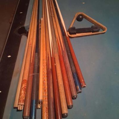 142-Pool Table and Cues, Rack, brush and chalk
