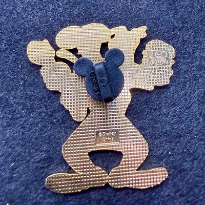 Sale Photo Thumbnail #514: 2007 Disneyland Resort Annual Passholder "Dining With Character" series. Good condition.