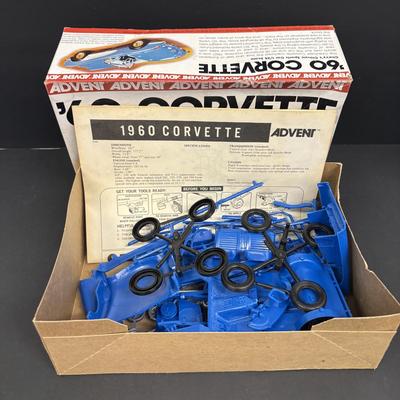 LOT 134: Vintage1959 & 1960 Corvette Models & 2 Unopened Puzzled: Elvis Pressley & Ice Cream Days