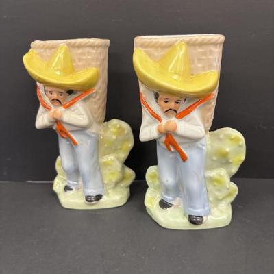 LOT 138: Vintage Japan Lusterware Porcelain Figural Wall Pockets & More