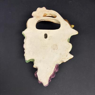 LOT 139: Vintage Japan Porcelain Wall Pockets: Cuckoo Clock, Grapes/Fruit, Cherries & Floral