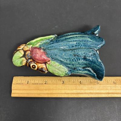 LOT 139: Vintage Japan Porcelain Wall Pockets: Cuckoo Clock, Grapes/Fruit, Cherries & Floral