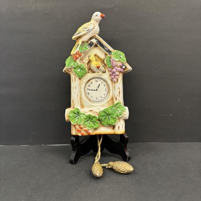 LOT 139: Vintage Japan Porcelain Wall Pockets: Cuckoo Clock, Grapes/Fruit, Cherries & Floral