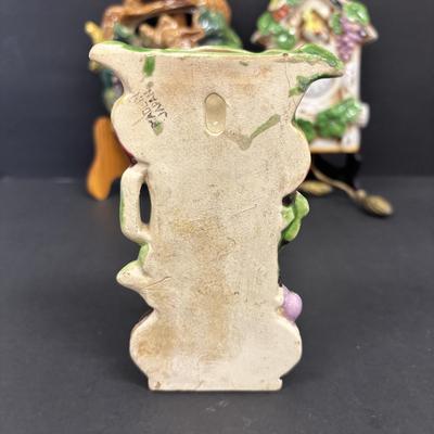 LOT 139: Vintage Japan Porcelain Wall Pockets: Cuckoo Clock, Grapes/Fruit, Cherries & Floral