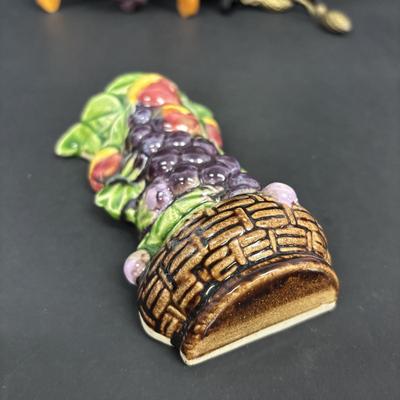 LOT 139: Vintage Japan Porcelain Wall Pockets: Cuckoo Clock, Grapes/Fruit, Cherries & Floral