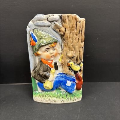 LOT 140: Vintage Japan Porcelain/Ceramic Wall Pockets: Rooster, Cuckoo Clock, Boy w/Puppy & Boy w/Bird