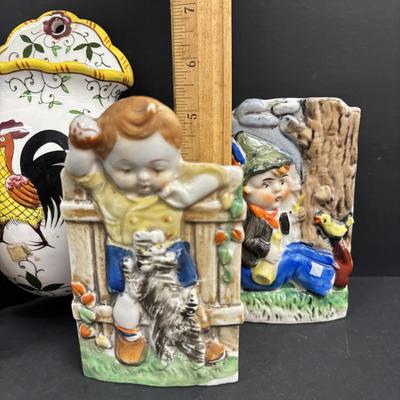 LOT 140: Vintage Japan Porcelain/Ceramic Wall Pockets: Rooster, Cuckoo Clock, Boy w/Puppy & Boy w/Bird