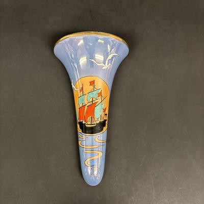 LOT 141: Vintage Japan Lusterware Porcelain Figural Wall Pockets: Art Deco, Ship & Floral