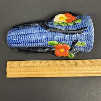 LOT 142: Vintage Floral Japan Lusterware Porcelain Figural Wall Pockets