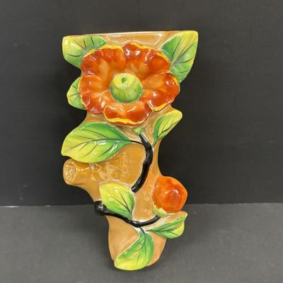 LOT 142: Vintage Floral Japan Lusterware Porcelain Figural Wall Pockets