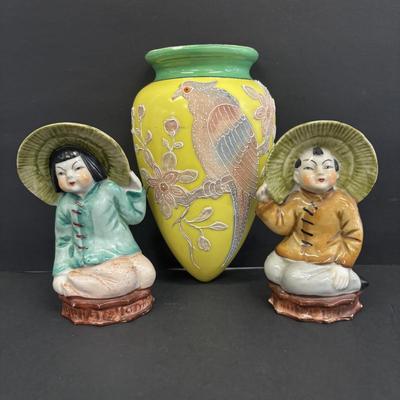 LOT 147: Vintage Moriage Bird Wall Pocket & Hand-Painted Figural Wall Pockets