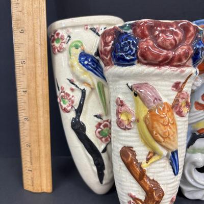 LOT 149: Vintage Wall Pockets: Miyata Ware, Yellow Parot, Bird/Floral