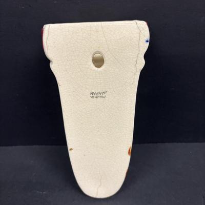 LOT 149: Vintage Wall Pockets: Miyata Ware, Yellow Parot, Bird/Floral