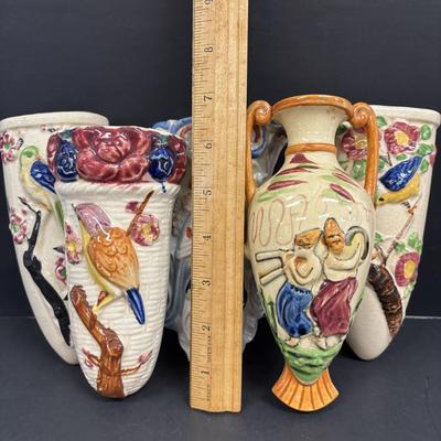 LOT 149: Vintage Wall Pockets: Miyata Ware, Yellow Parot, Bird/Floral