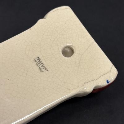 LOT 149: Vintage Wall Pockets: Miyata Ware, Yellow Parot, Bird/Floral