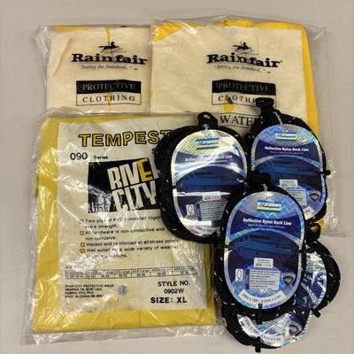 LOT 501: NIP Shakespeare Reflective Nylon Dock Rope, Rainfair Raincoats & Tempest Rain Suit