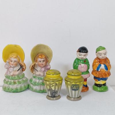 LOT 158: Set of (13) Vintage Porcelain Salt and Pepper Shakers