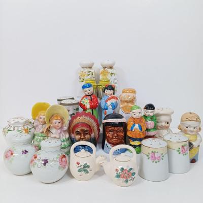 LOT 158: Set of (13) Vintage Porcelain Salt and Pepper Shakers