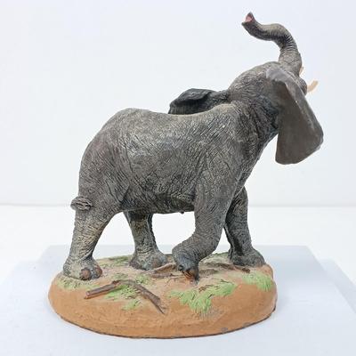 LOT 159: The Franklin Mint 1987 Wildlife Preservation Trust Sculpture Collection Set of (4)