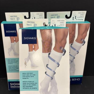 LOT 165: New/Old Stock Men's Diabetes & Compression Socks