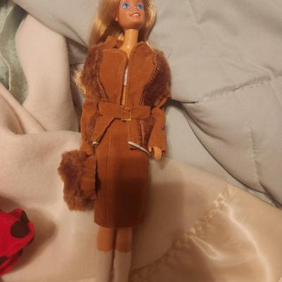 1989 Fun to Dress Barbie Mattel
