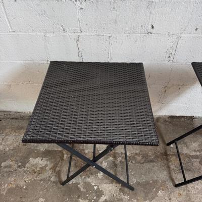549 Round Resin Outdoor Folding Table