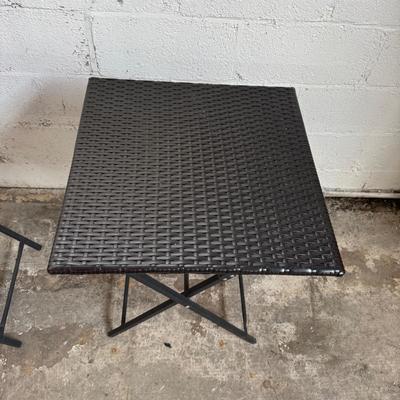 549 Round Resin Outdoor Folding Table