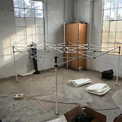 563 Caravan Instant 10'x 10' Canopy with Sides Rolling Bag NO TOP